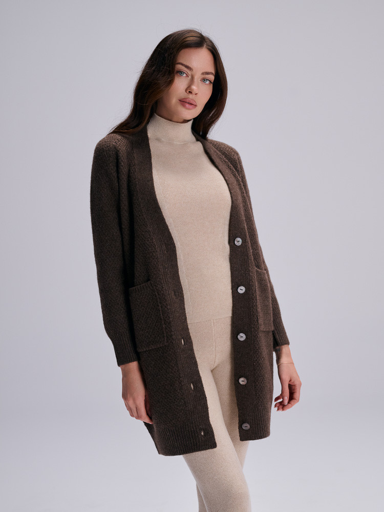 PULLOVER MIT KNÖPFEN AUS...