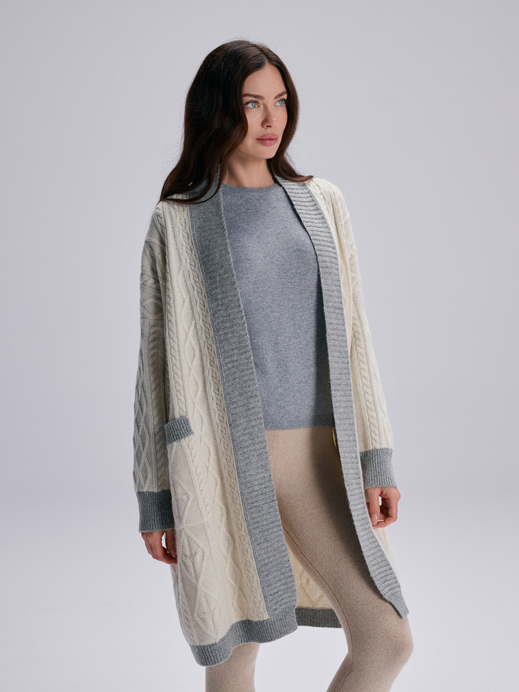 LANGES CARDIGAN AUS SCHAFWOLLE