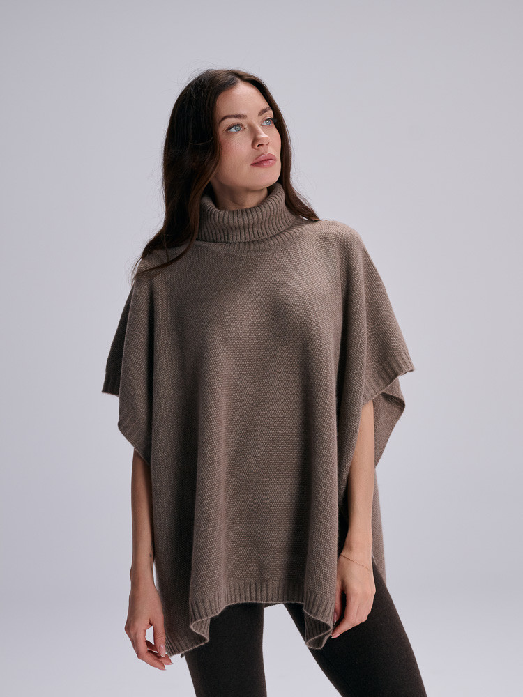 PONCHO MIT ROLLKRAGEN AUS KASCHMIR