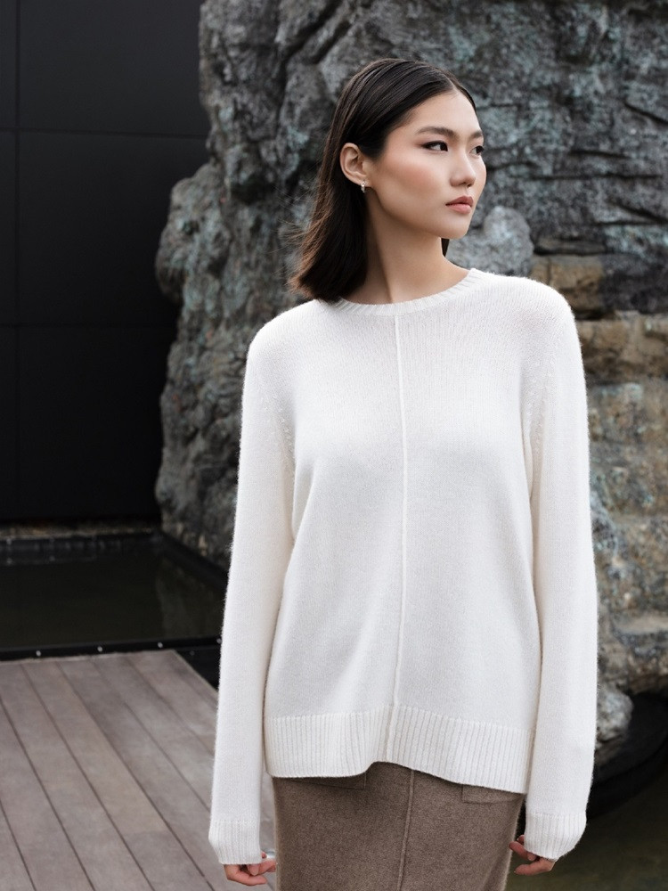 WEISSER KASCHMIR-PULLOVER
