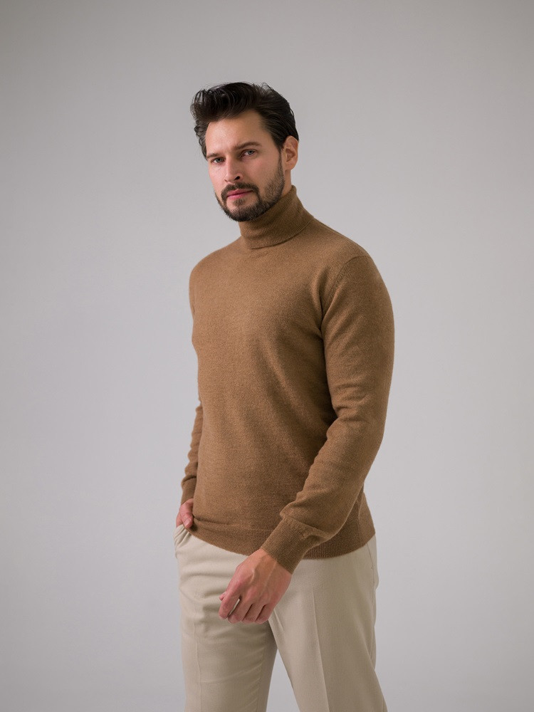 ROLLKRAGENPULLOVER AUS KAMELWOLLE