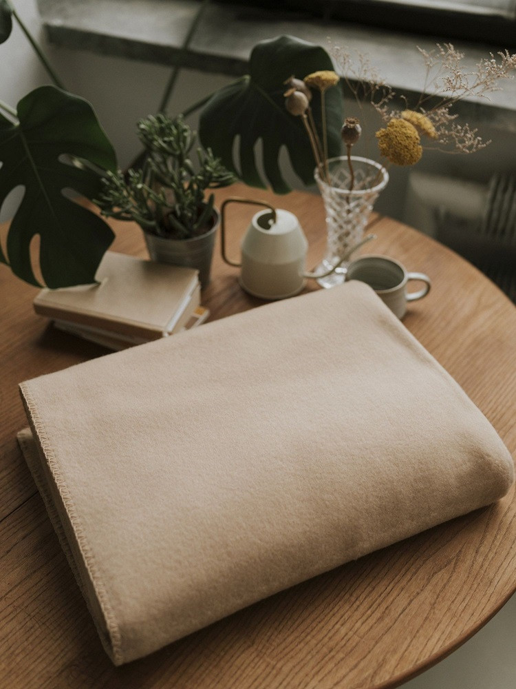 SCHAFWOLLDECKE BEIGE
