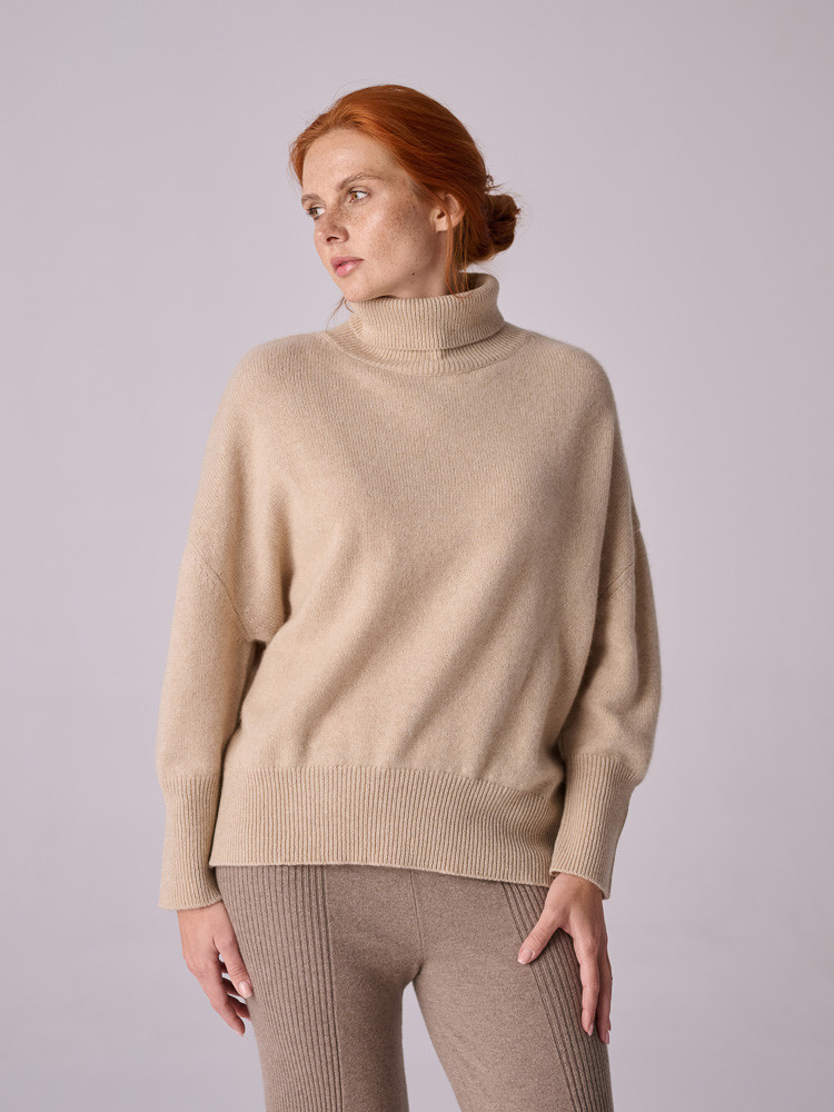 ORGANISCHER OVERSIZE-KASCHMIRROLLKRAGENPULLOVER