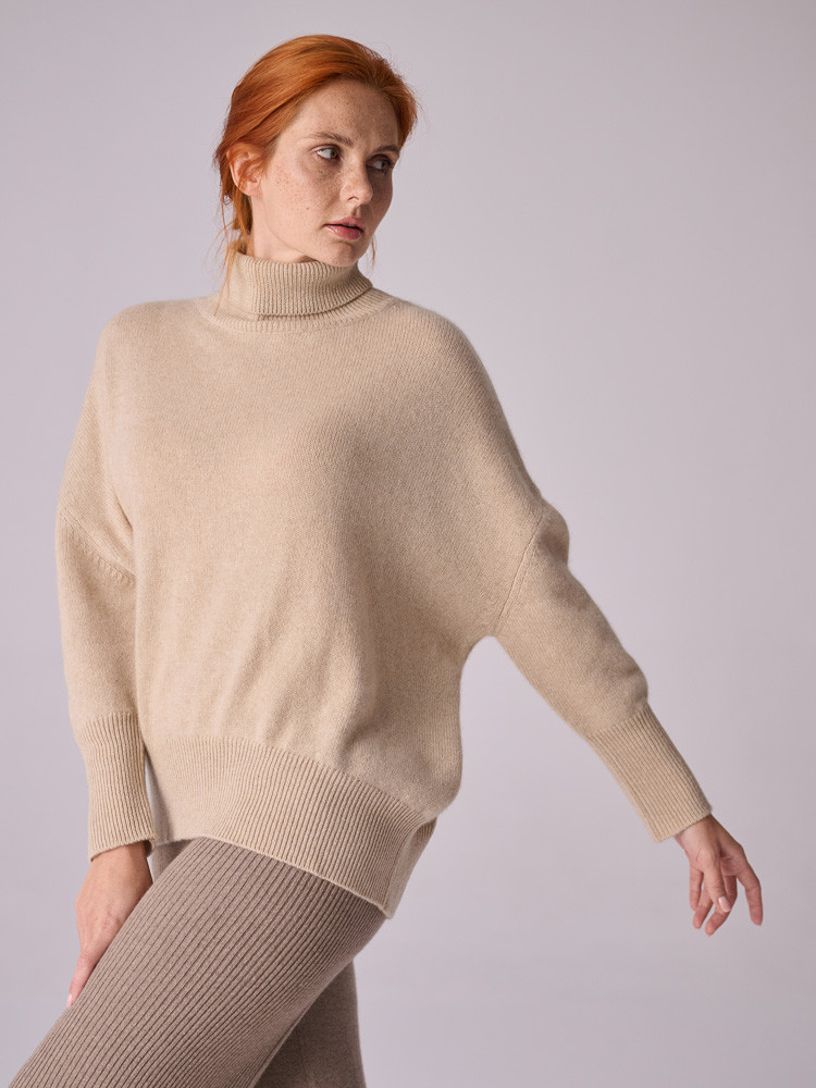 ORGANISCHER OVERSIZE-KASCHMIRROLLKRAGENPULLOVER