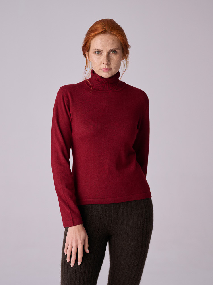 BORDOFARBENER ROLLKRAGENPULLOVER AUS SCHAFWOLLE