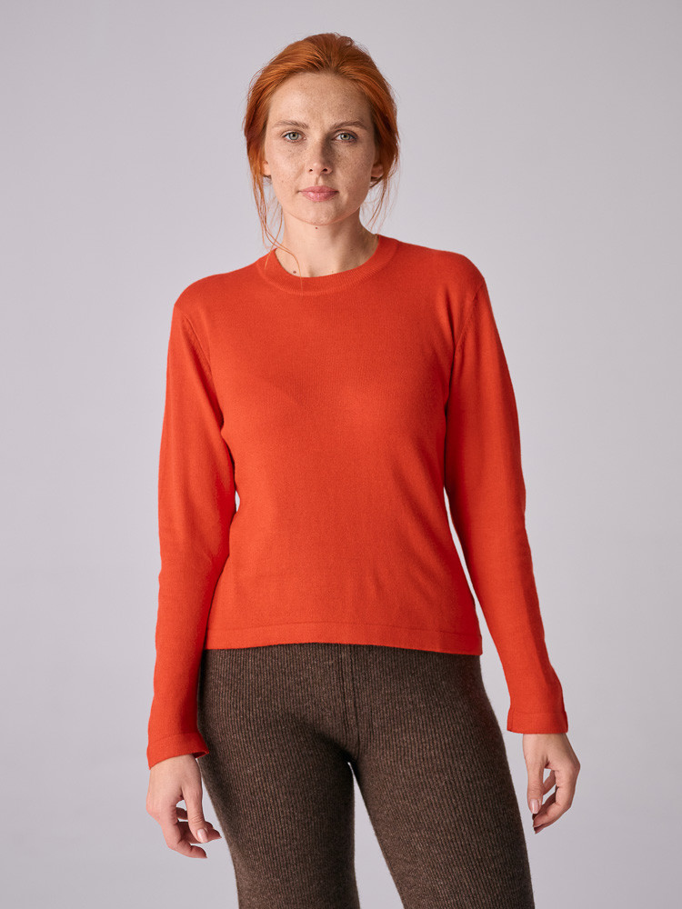 ORANGEFARBENER PULLOVER AUS SCHAFWOLLE