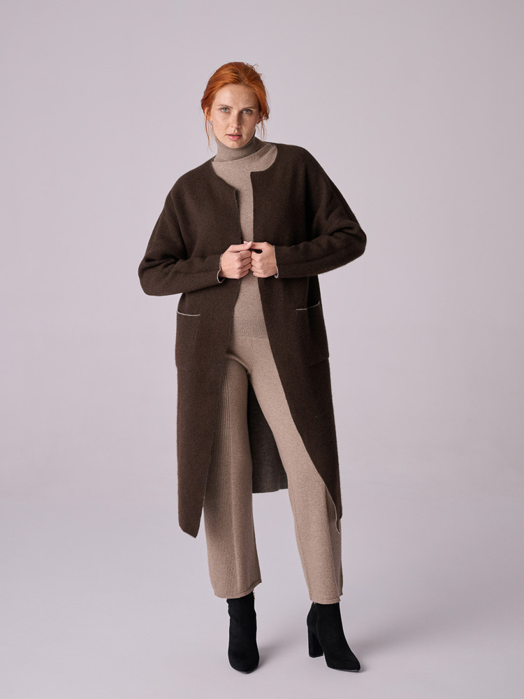GEBUNDENER MANTEL AUS YAKWOLLE