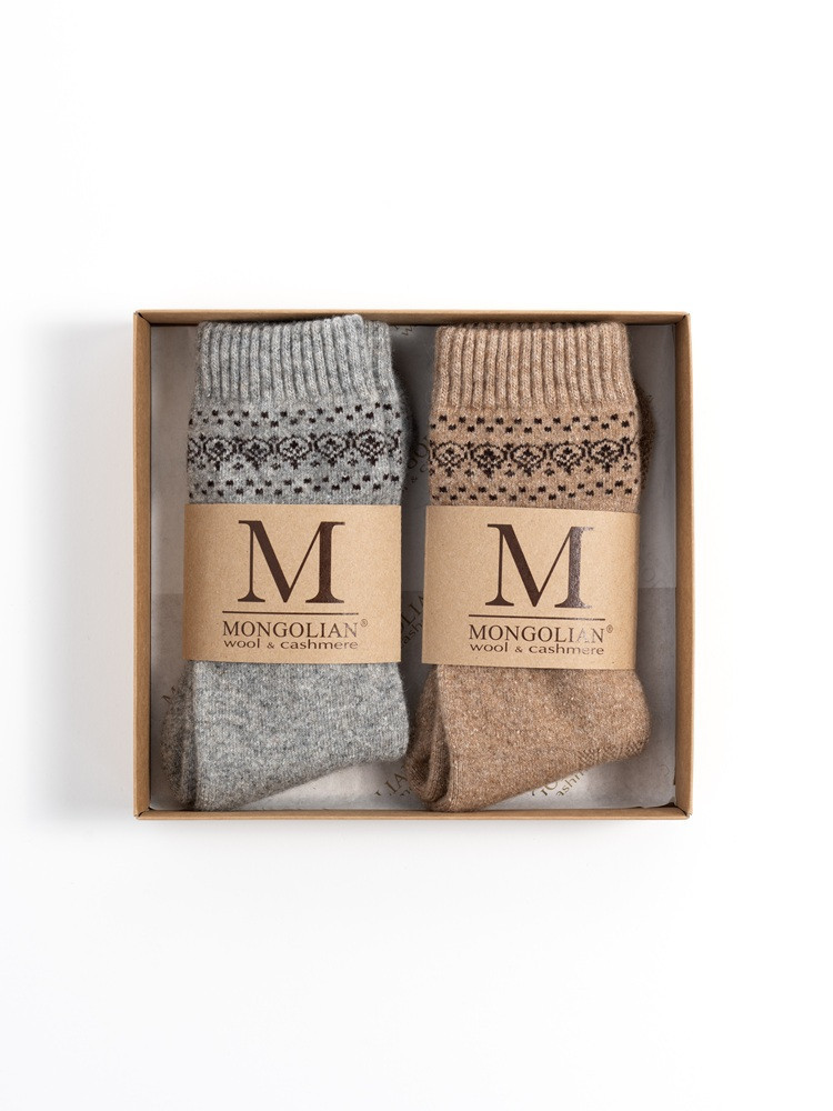 SET AUS HOHEN SOCKEN AUS SCHAFWOLLE UNISEX