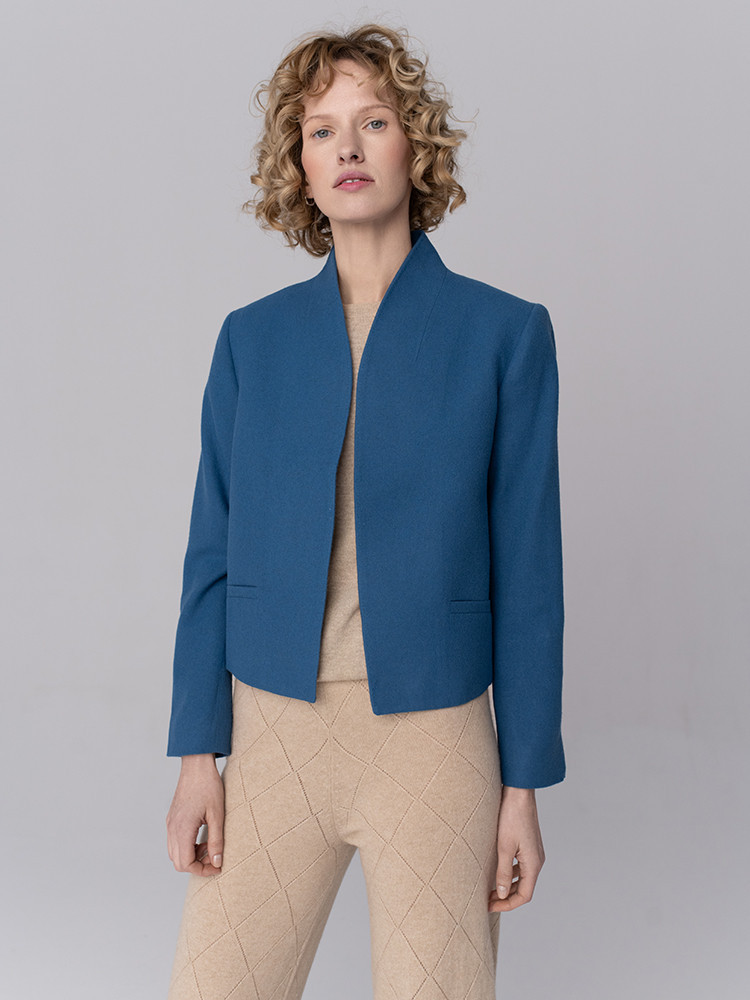KURZER BLAZER AUS YAKWOLLE