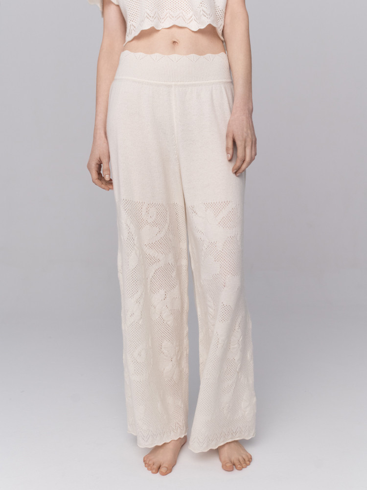 KASCHMIRHOSE MIT AJOURMUSTER