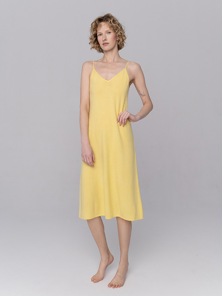 KLEID AUS 100% KASCHMIR MIT TRÄGER