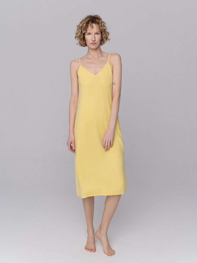 KLEID AUS 100% KASCHMIR MIT TRÄGER