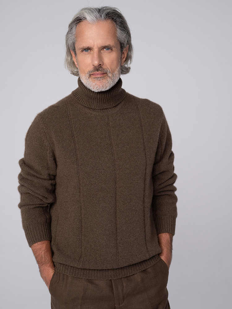 HERREN-ROLLKRAGENPULLOVER AUS YAKWOLLE