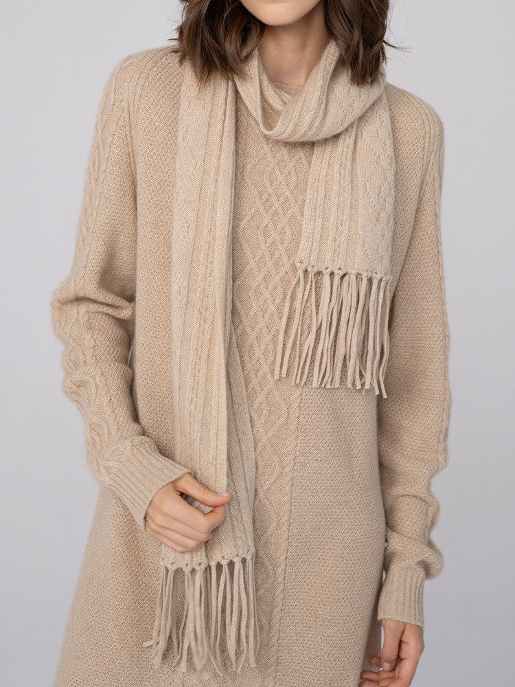 KASCHMIRSCHAL MIT STRICKMUSTER
